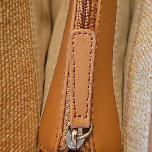 Etienne Aigner woven purse - Picture 6 of 10